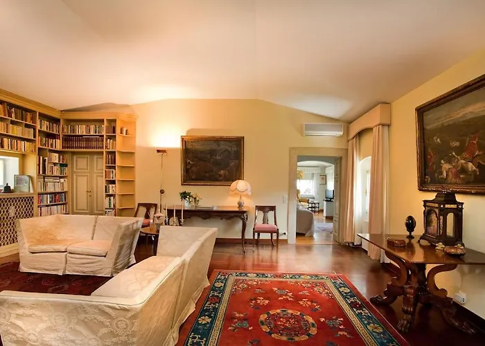 Вилла Le Grotte