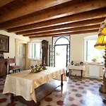 Villa Le Grotte